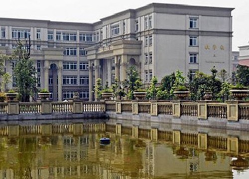 保定万维科技技工学校学费及资助政策介绍
