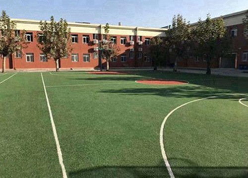 初中毕业想学建筑专业哪个学校好？