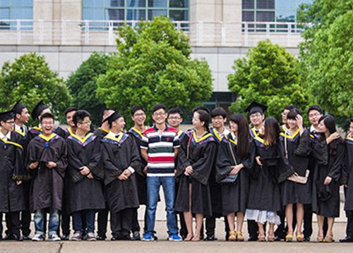 保定万维科技技工学校学费及资助政策介绍